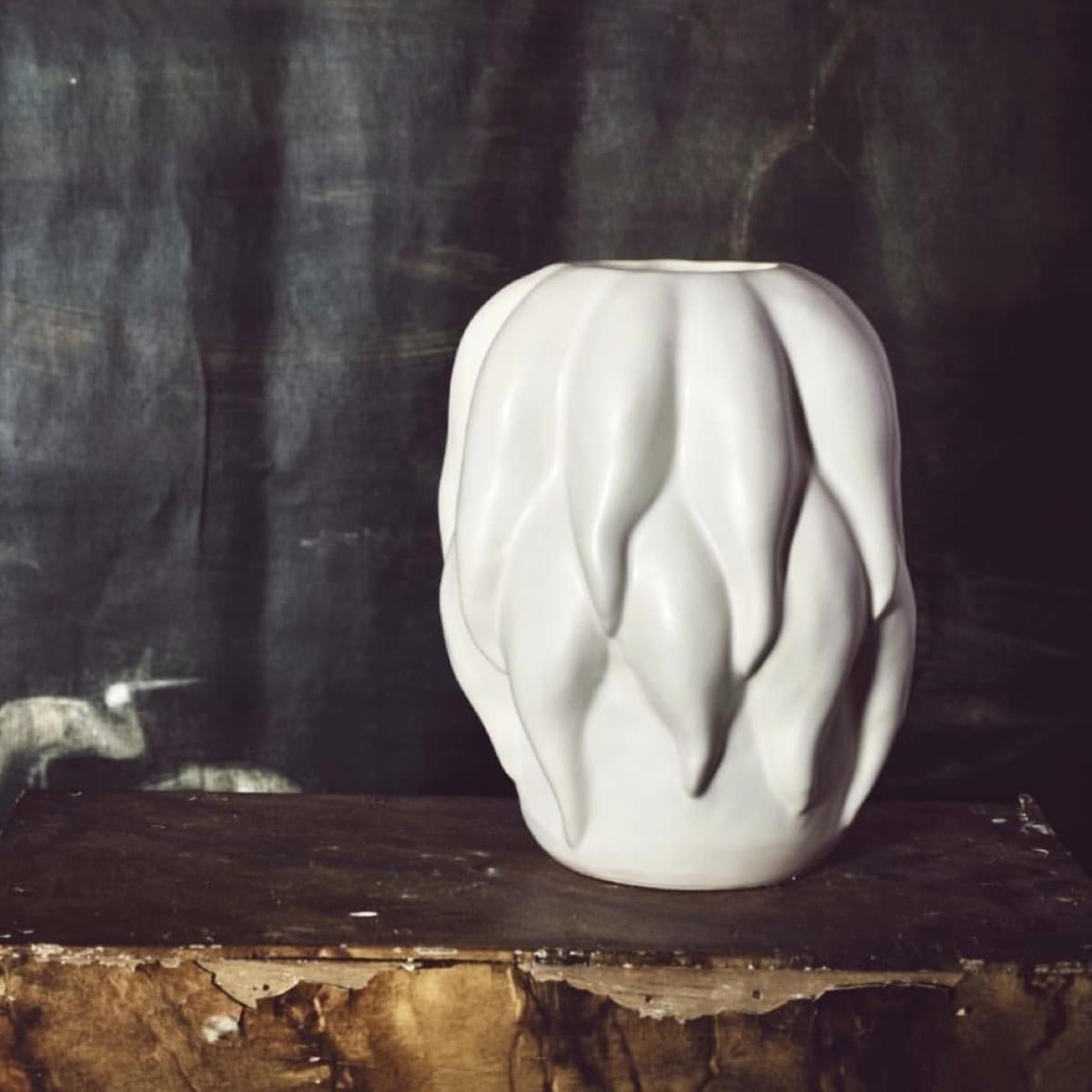 Omslagsbild för “Vas Ridley vit 26 cm”