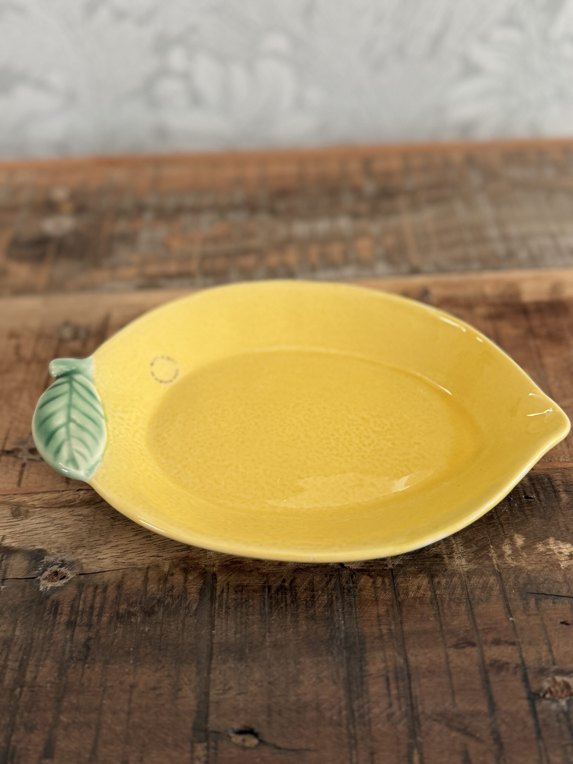 Omslagsbild för “Keramikfat Citron”