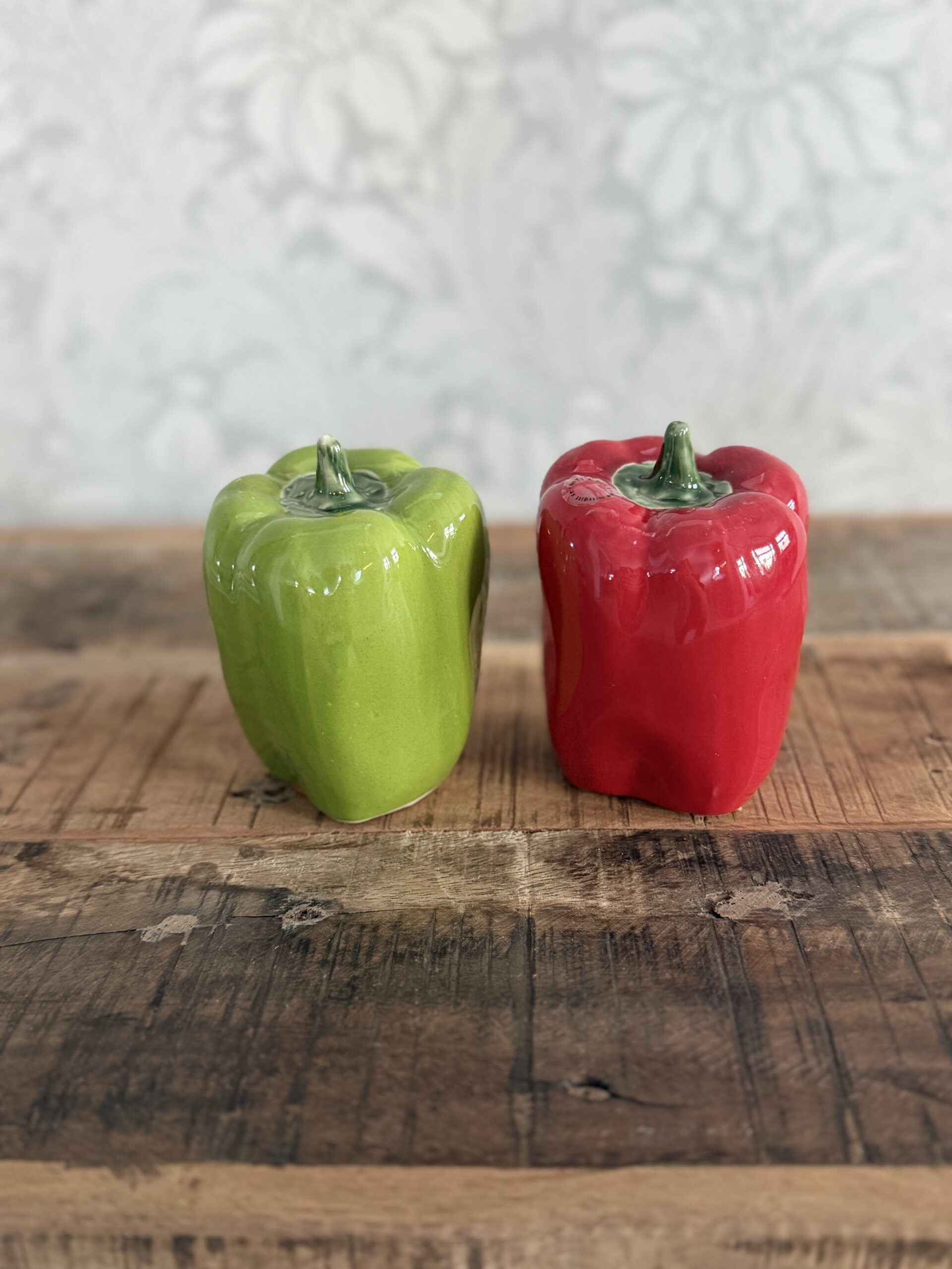 Omslagsbild för “Paprika dekoration keramik”