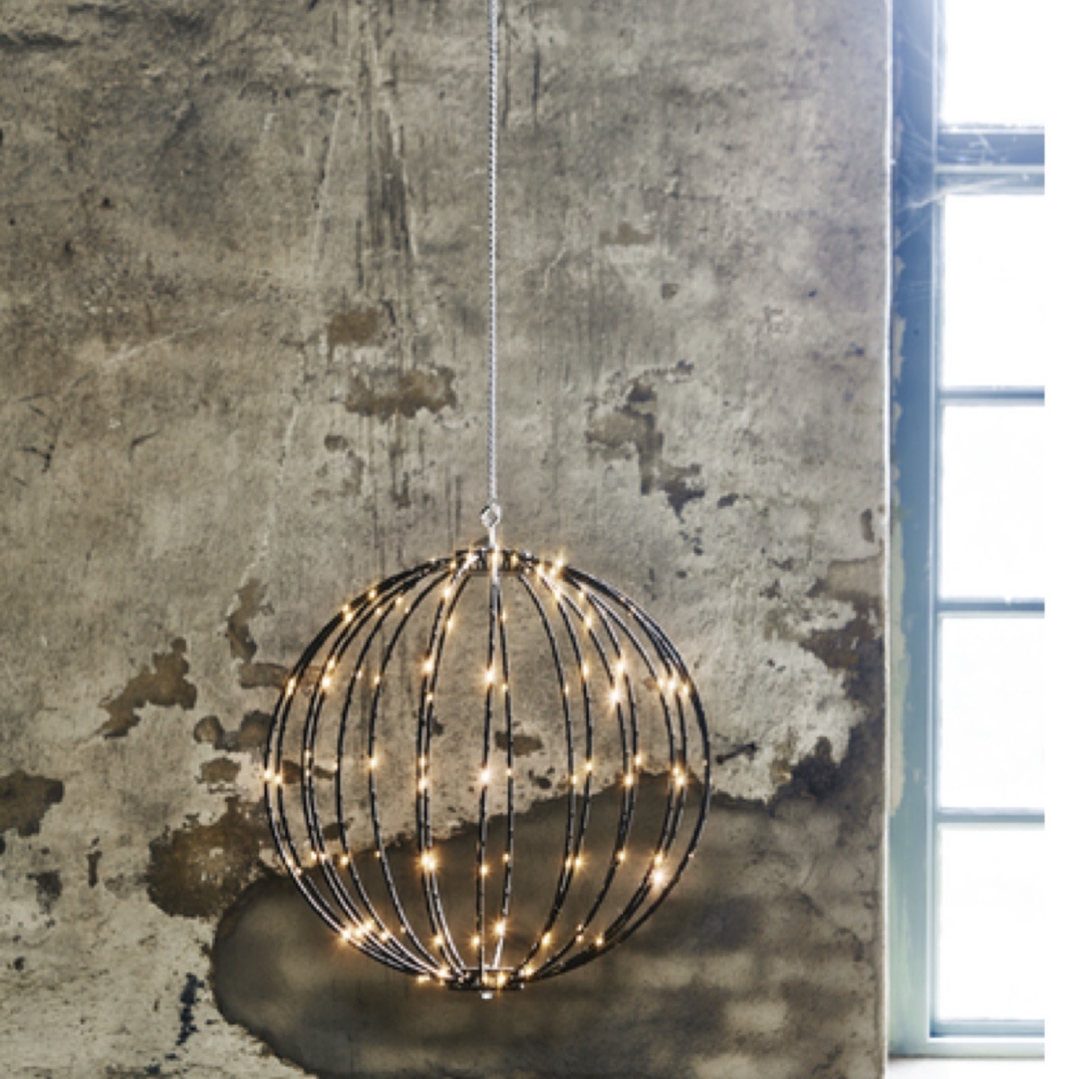 Omslagsbild för “Klot Mounty hängande LED 40cm”