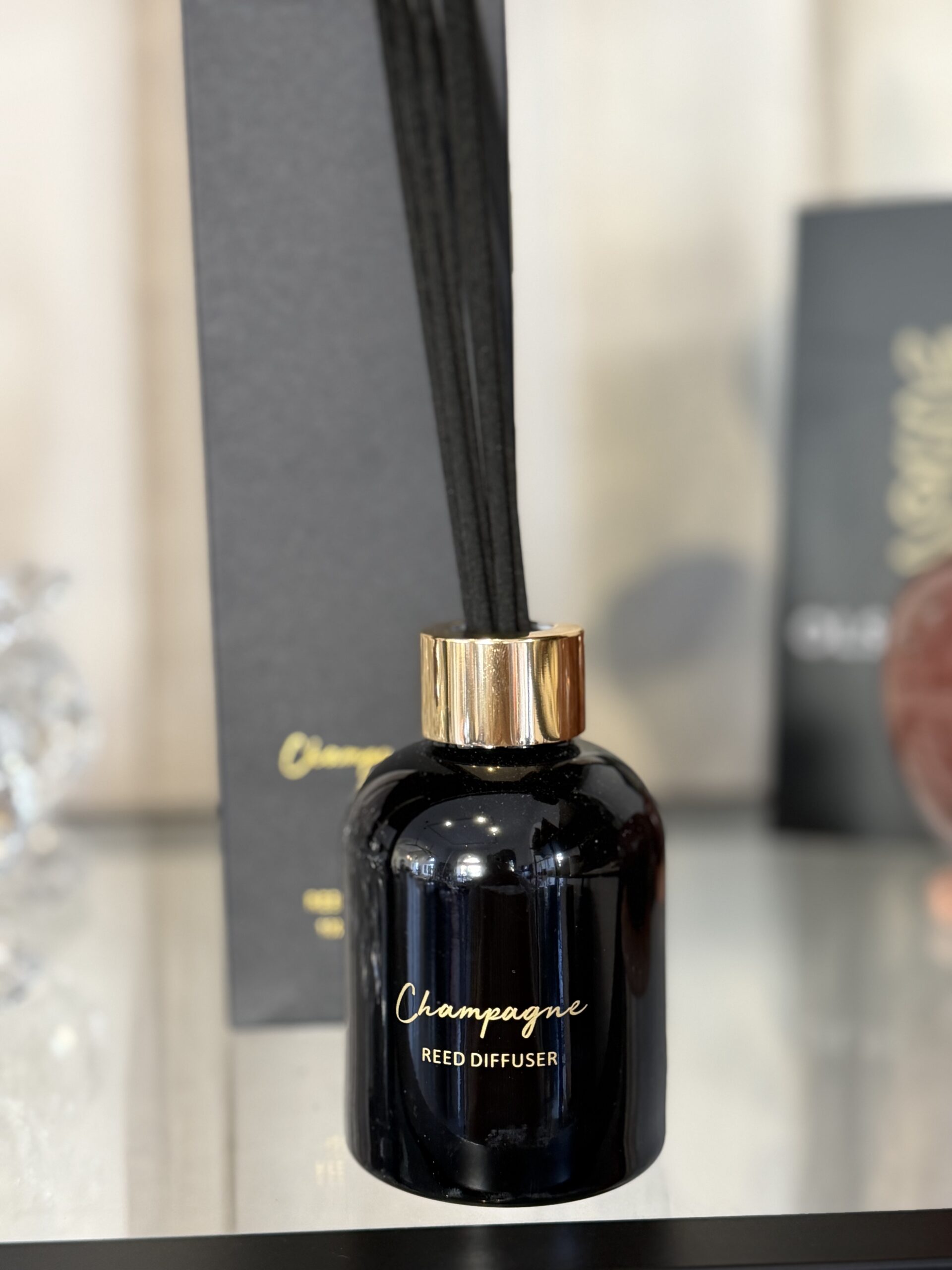 Omslagsbild för “Doftpinnar Diffuser Champagne”