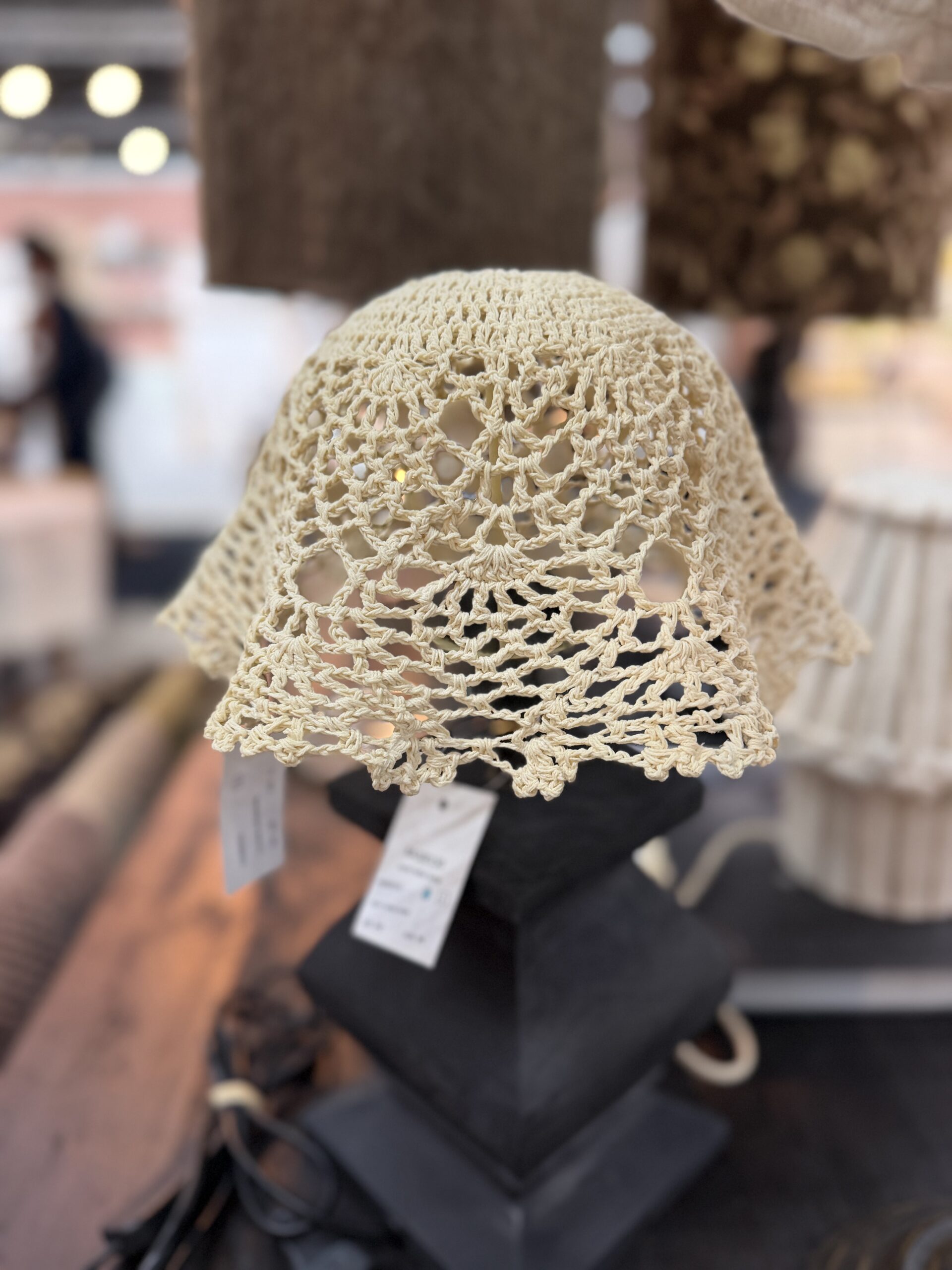 Lampskärm virkad creme